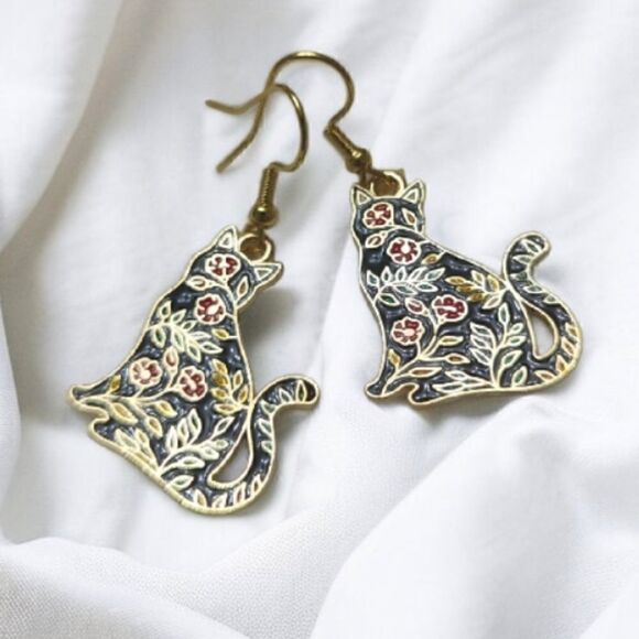 Cat Floral Design Earrings - Picture 7 of 8